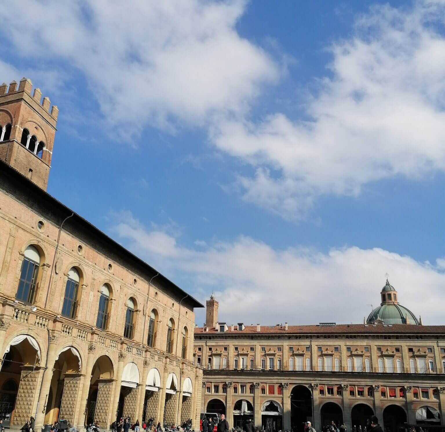 Alla scoperta sei monumenti di Bologna Piazza Maggiore